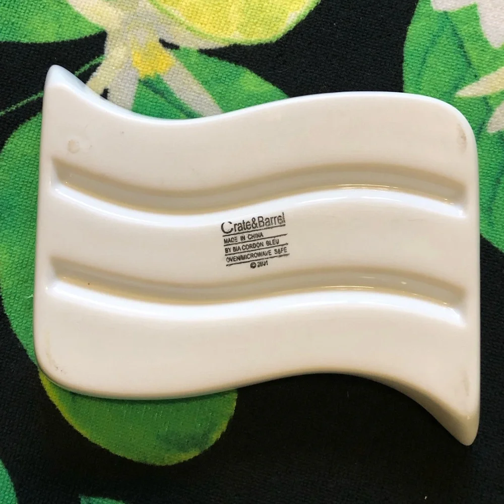Crate & Barrel 7” White Porcelain Wave Appetizer/Olive/Herb/Cracker Dish